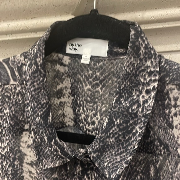 Semi sheer snake print button down blouse. Size medium. Never worn. Size medium - Picture 3 of 5